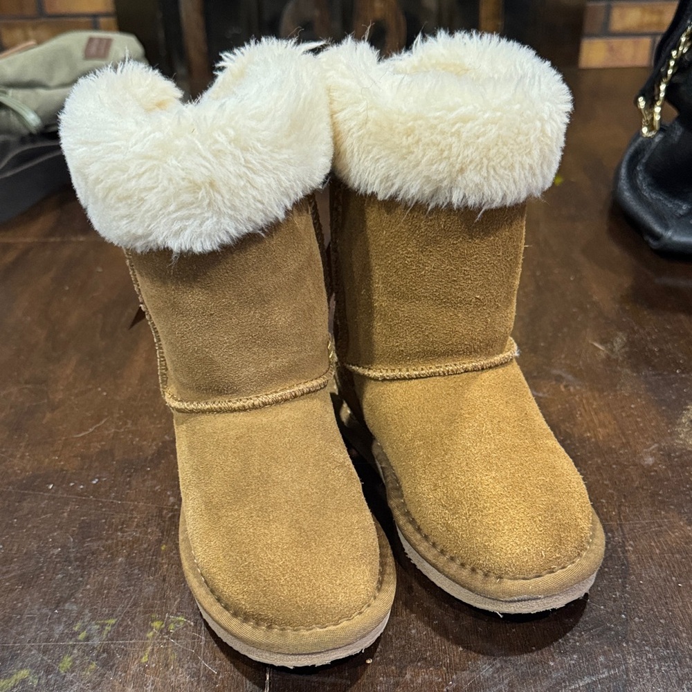 Lamo Tan Kids Boots with Cream Fur